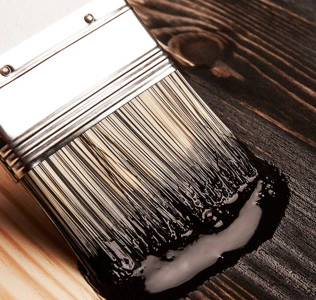 Wat kun je verwachten en waar dien je rekening mee te houden als je hout gaat schilderen?