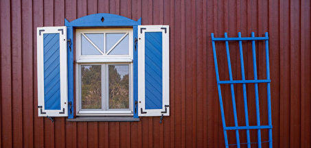 Je houten gevel reinigen vóór het schilderen: zo bereid je buitenhout goed voor
