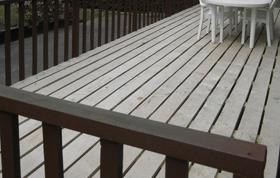 Nieuw eikenhouten terras aangelegd